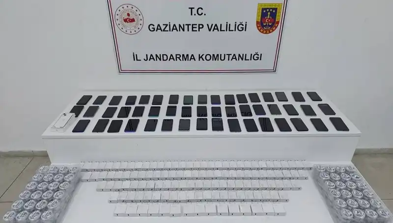 Gaziantep’te 1,3 Milyon TL’lik Kaçak Telefon Ağı Ortaya Çıktı