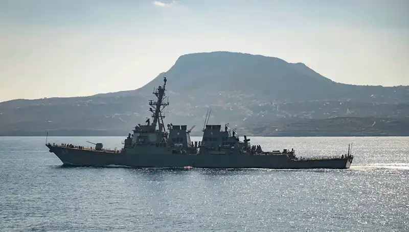 ABD’nin Yunanistan Hamlesi: Donanma Üssü Kaleye Dönerken Neler Oluyor?
