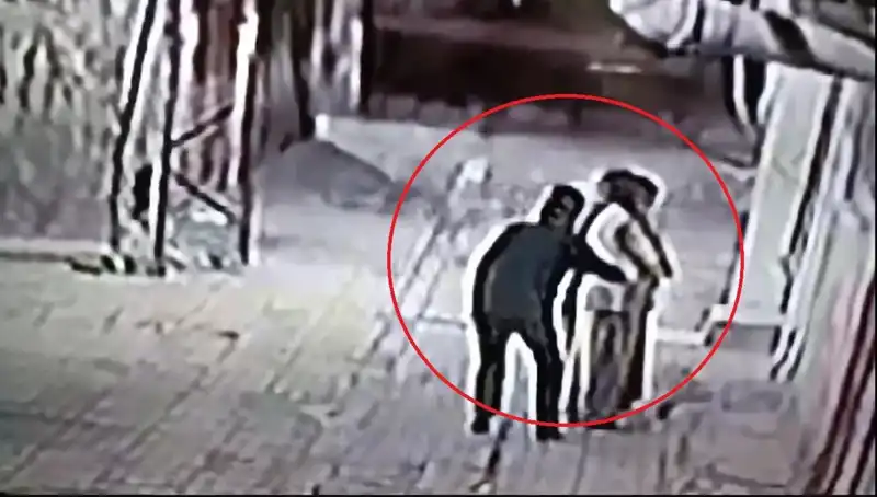 Kapkaççılara Karşı Mükemmel Operasyon: Polis Pazarcı ve Simitçi Oldu