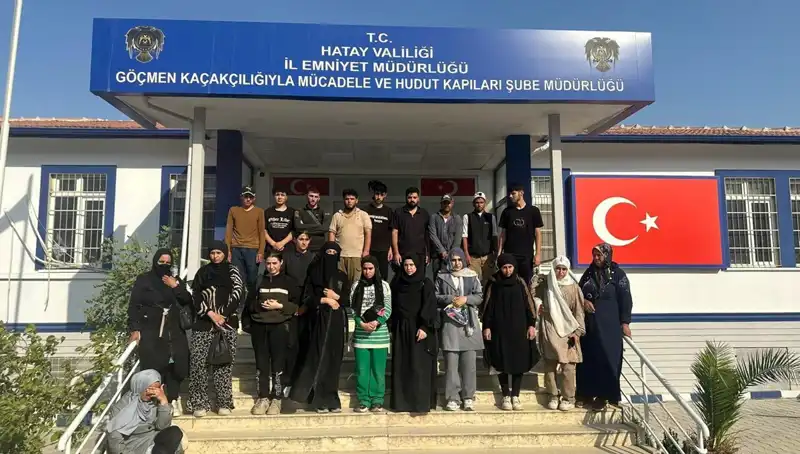 Minibüste Yakalanan 24 Göçmen: Sınır Politikalarına Yeni Bir Darbe Mi?