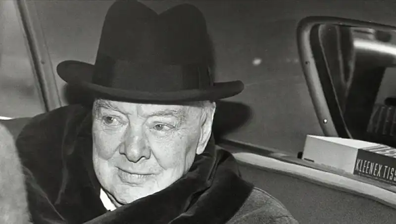 Churchill’in Bekar Evi Satışa Çıktı: Tarihi Konut 3,75 Milyon Sterlinle Satılacak!