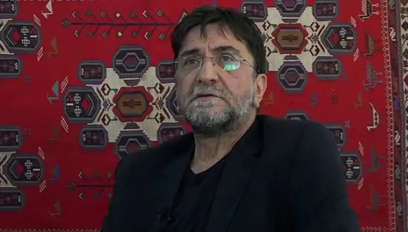 Nihat Genç'in Vefatı: Medyada Derin Bir Yas Başladı