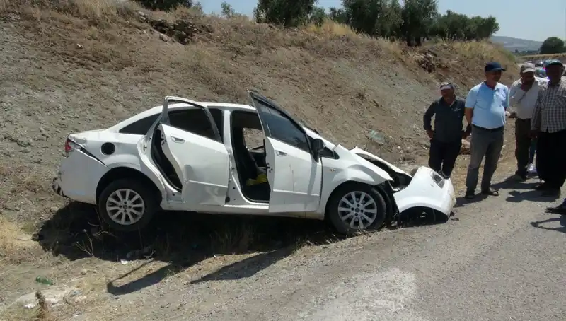 Kilis'te Korkunç Kaza: Otomobiller Çarpıştı, Yaralılar Hastaneye Sevk Edildi!