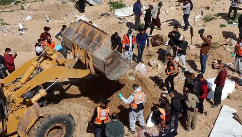 Şifa Hastanesi Avlusunda Gizemli 61 Ceset Bulundu: Gerçekler Ne?