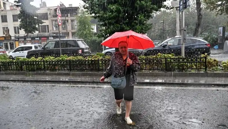 Sarı Kod Uyarısı: Türkiye'yi Bekleyen Tehlikeli Yağışlar Hakkında Bilmeniz Gerekenler