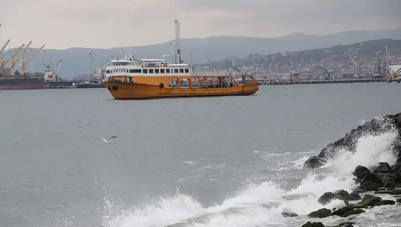Tekirdağ'da Poyraz Rüzgarı Deniz Ulaşımını Felç Etti