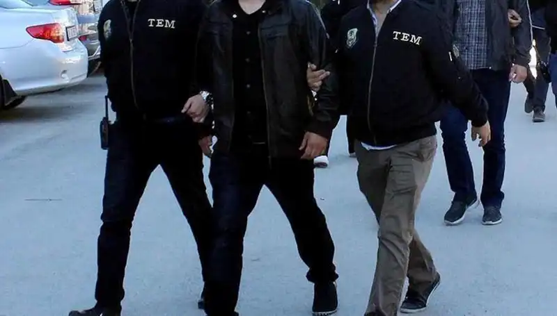 İstanbul'da Terör Operasyonu: Güvenlik Güçlerinden 14 Gözaltı