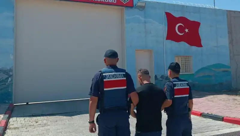 Afyon'da Eş Zamanlı Operasyon: 9 Suçlu Tutuklandı!