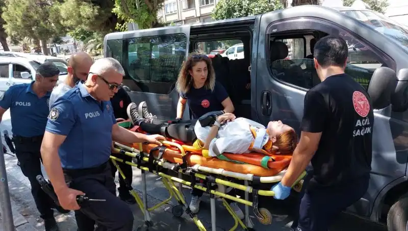Samsun'da Minibüs Kamyona Çarptı: Kazanın Detayları Şaşırtıyor