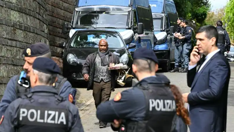 Roma'da Gerçekleşen Tarihi Nükleer Zirve: İran ve ABD Liderleri Buluştu