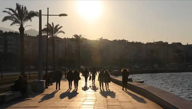 Hafta Sonu Hava Durumu: Serin Bir Giriş ve Güneşli Bir Gün