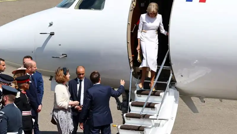 Macron Ailesinde Gizemli Kriz: Eşinin Duyarsızlığı Gözlerden Kaçmadı