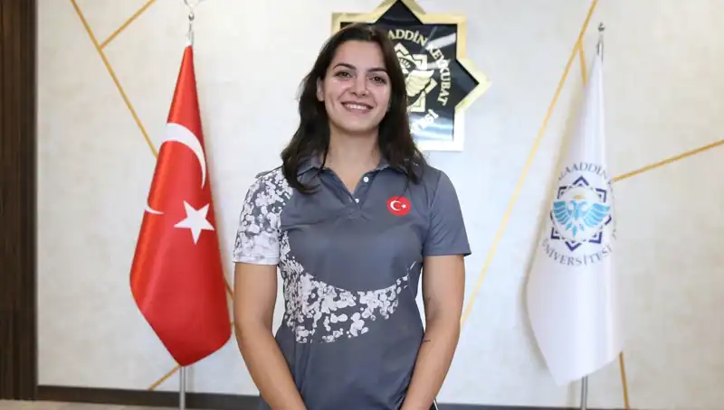 Esra'nın Hedefi Altın Madalya ile Başladı: Dünya Şampiyonluğu