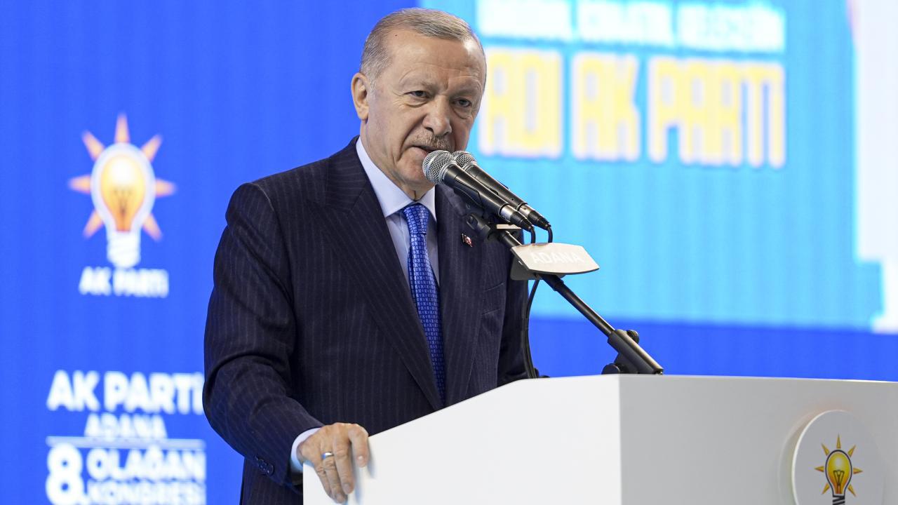 Erdoğan'dan Özel'e Çağrı: Esenyurt ve Beşiktaş'ta Neler Oluyor?