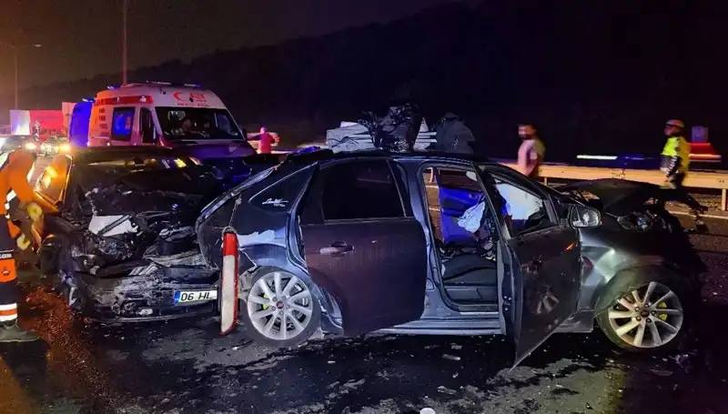TEM Otoyolu'nda Zincirleme Kaza! 7 Kişi Yaralandı