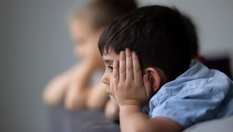 Otizm Erkek Çocuklarında Neden Daha Fazla Görülüyor? Sebepler ve Çözüm Önerileri
