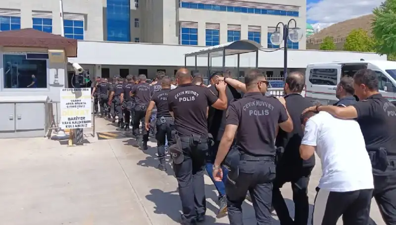 Ankara'da Tehditkar Haraç Çetesi Operasyona Takarak Çökertildi!