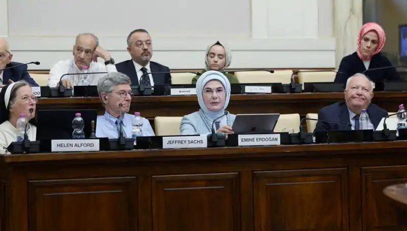 Emine Erdoğan'dan Vatikan'da Anlamlı Mesaj: "Dünya 5'ten Daha Büyüktür"