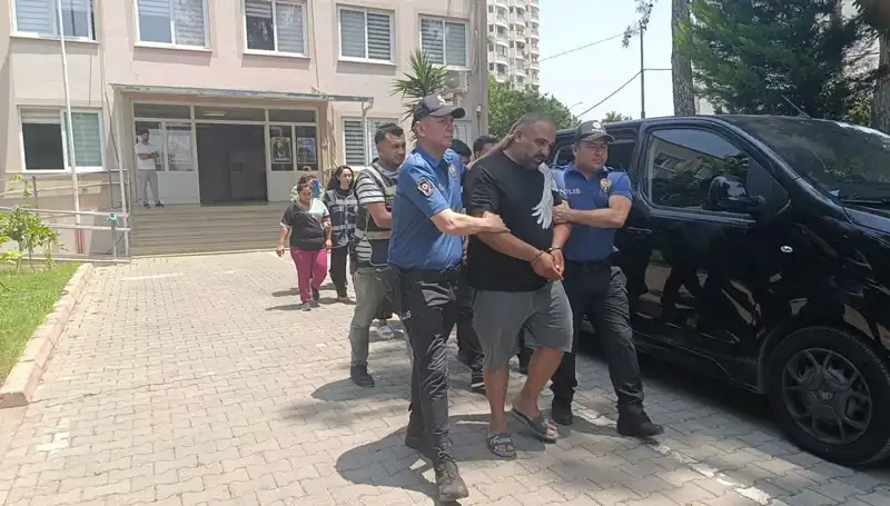 Adana'da Dolandırıcılık Şebekesi Çökertildi: 4 Kişi Tutuklandı
