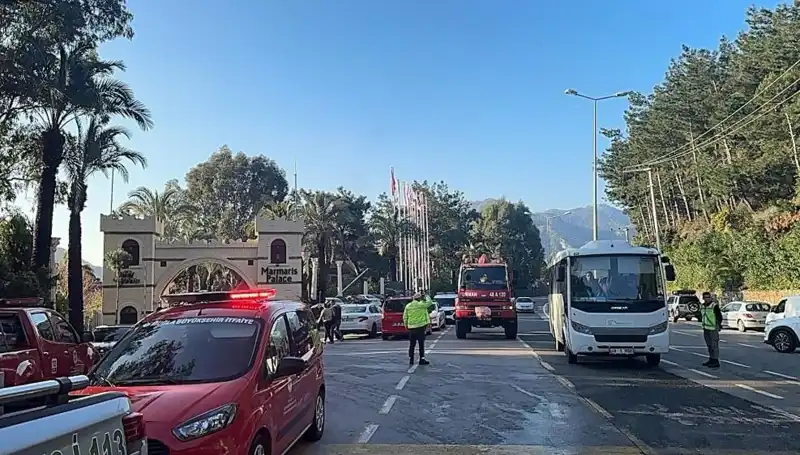 Muğla'da Beş Yıldızlı Otel Yangını: Tatilciler Panik Halinde!