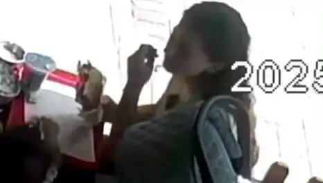 Saçını Tostun İçine Koyarak Şok Eden Kadın: Gerekçesi Neden Bu Kadar Tartışmalı?