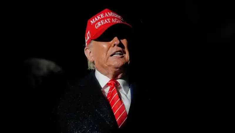 Yüksek Mahkeme, Trump’a Göçmenlerin Statüsünü İptal Yetkisi Verdi