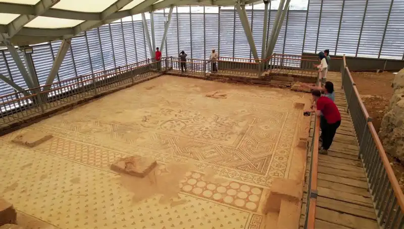 Restore Edilen 'Cennet Bahçesi' Mozaiği Kültürevine Yeniden Hayat Verdi