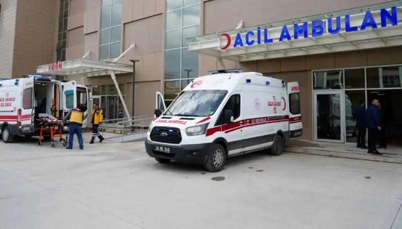 Erzincan'da Trafik Kazası: Hayatını Kaybeden ve Yaralılar Var!