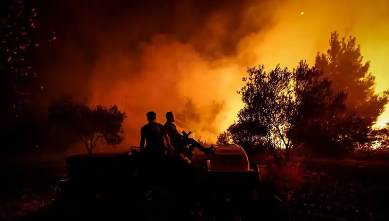 Çanakkale'deki Orman Yangını: 785 Kişi Acil Olarak Tahliye Edildi